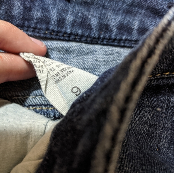 Shorts - Picture 3 of 5